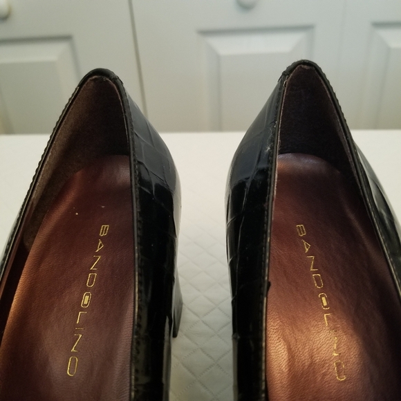 Bandolino Womens Heels Black Embossed Patten Leather  Size 7.5M - Picture 10 of 11